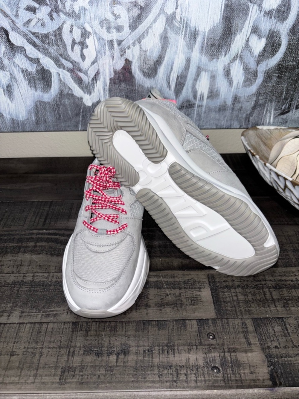 P448 Luke sneakers New without Box 
Womens SZ 39​ - Picture 2 of 14